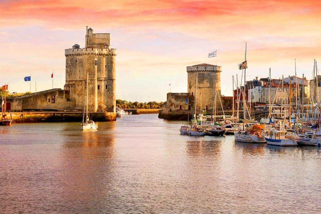 Plein Charme Aux Minimes Terrasse Calme + Parking Daire La Rochelle  Dış mekan fotoğraf