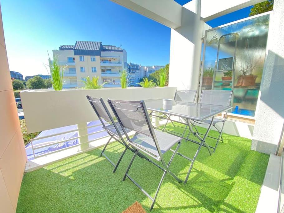 Plein Charme Aux Minimes Terrasse Calme + Parking Daire La Rochelle  Dış mekan fotoğraf