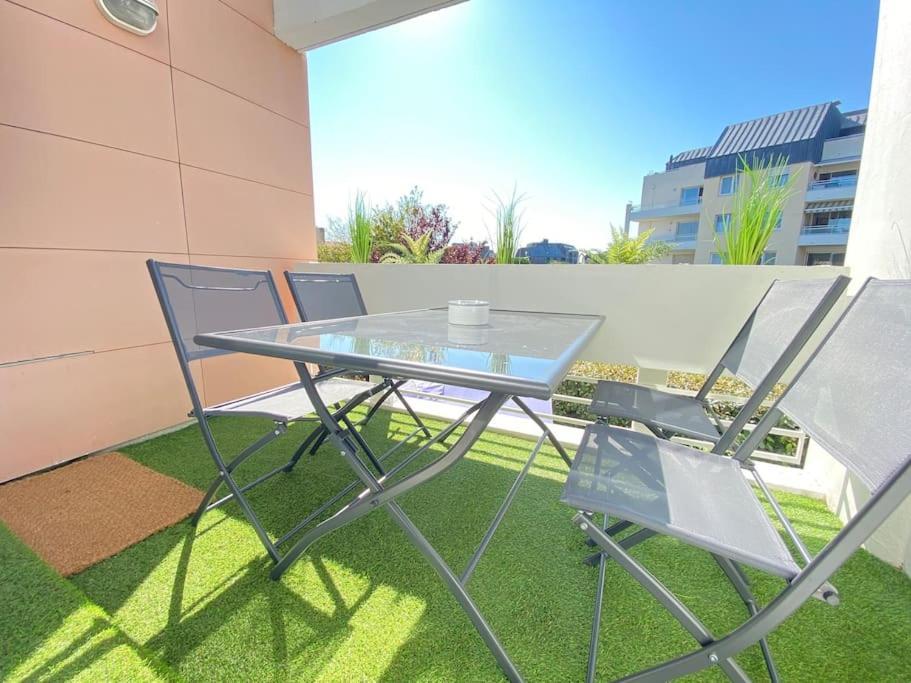 Plein Charme Aux Minimes Terrasse Calme + Parking Daire La Rochelle  Dış mekan fotoğraf